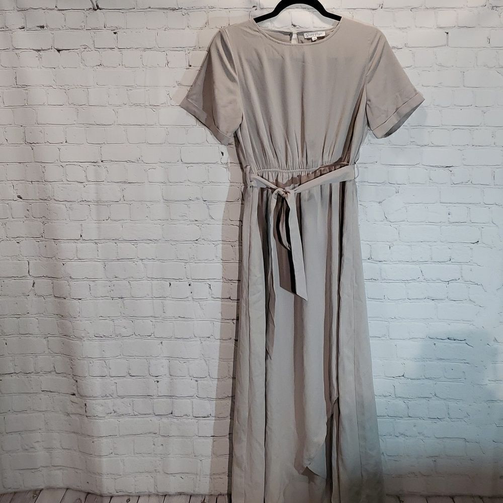 Saving Paige grey short sleeve dress size S